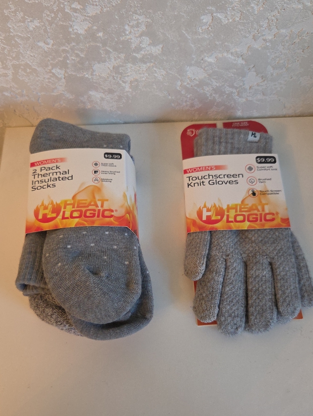Women's Gray Touchscreen Knit Gloves & Thermal Socks Set